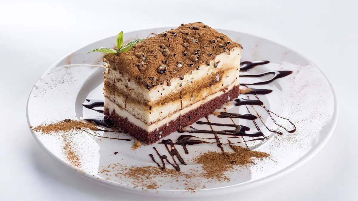 L & L Cakes – cake shop in Hurlford, Kilmarnock